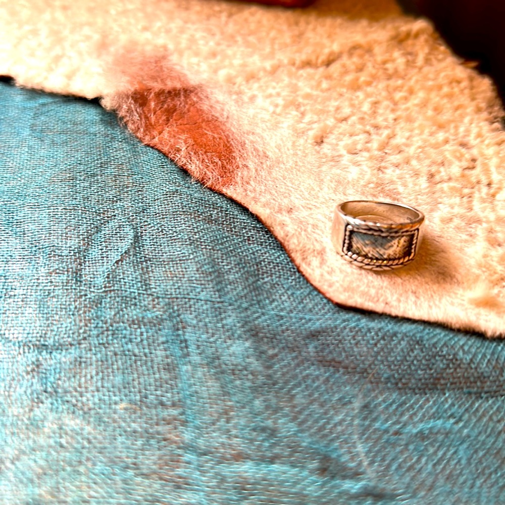 Silver Ring - Picture 2 of 2